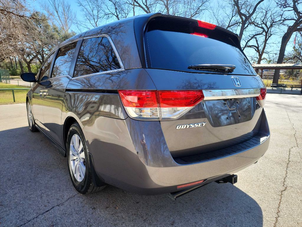 2016 Honda Odyssey Image 4