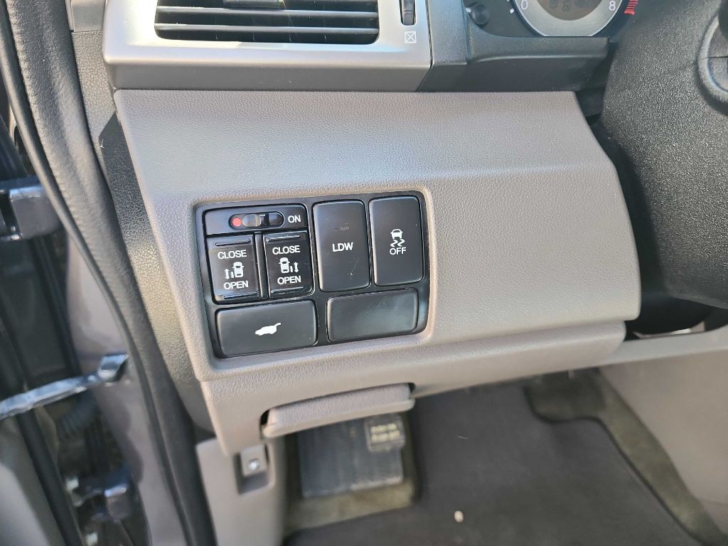 2016 Honda Odyssey Image 13