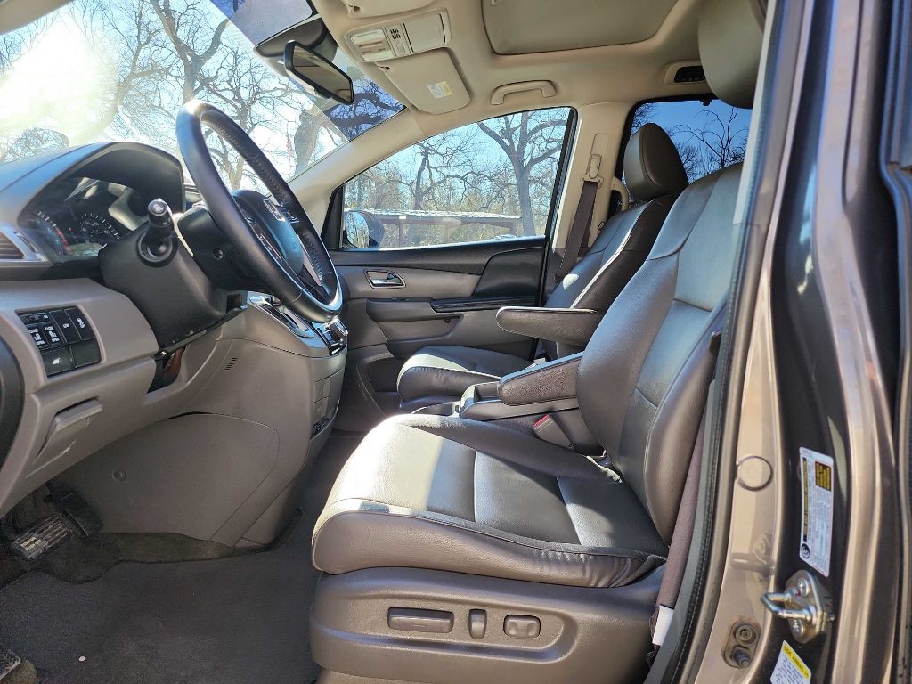 2016 Honda Odyssey Image 14