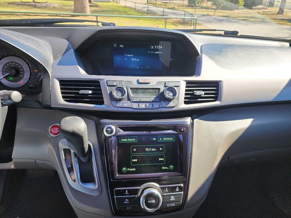 2016 Honda Odyssey Image 23