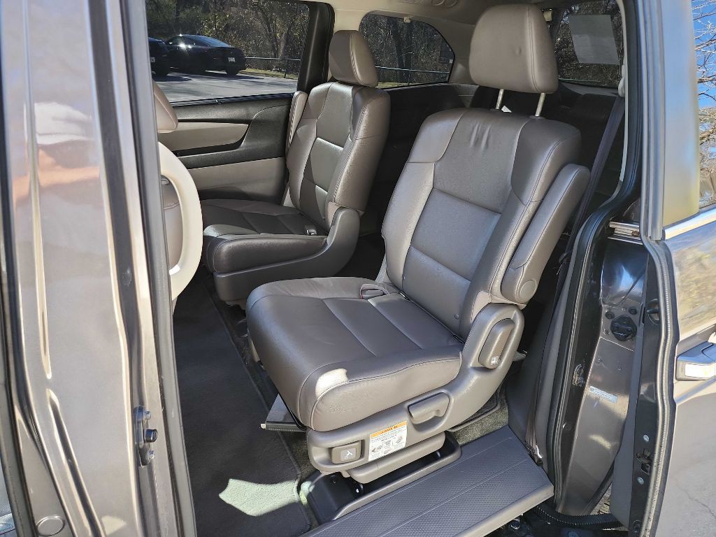 2016 Honda Odyssey Image 27
