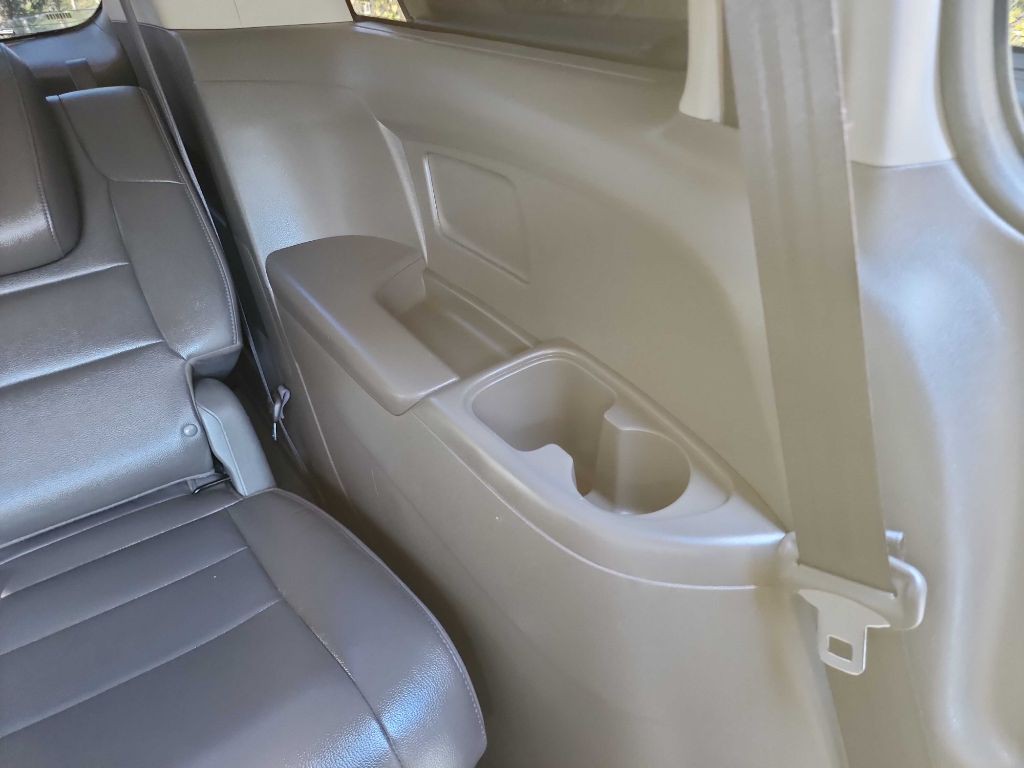 2016 Honda Odyssey Image 30