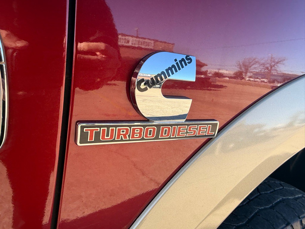 2015 RAM 3500 Image 9