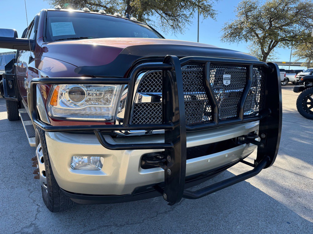 2015 RAM 3500 Image 12