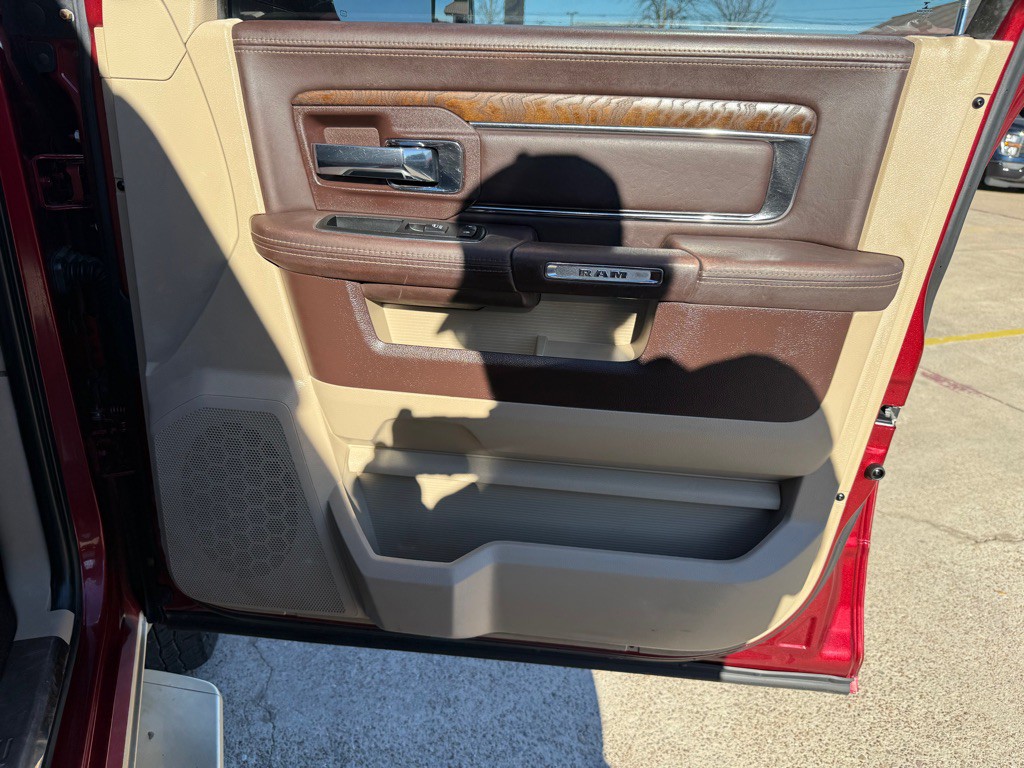 2015 RAM 3500 Image 25