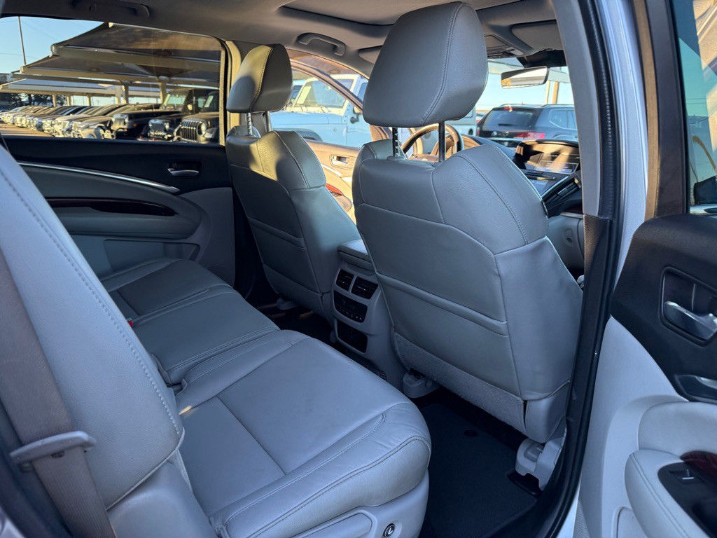 2016 Acura MDX Image 18