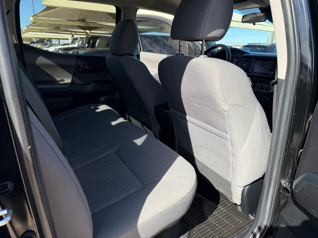 2022 Toyota Tacoma Image 19