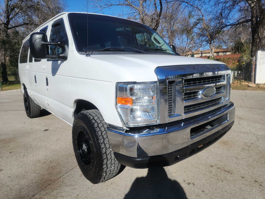 2009 Ford Econoline Image 1