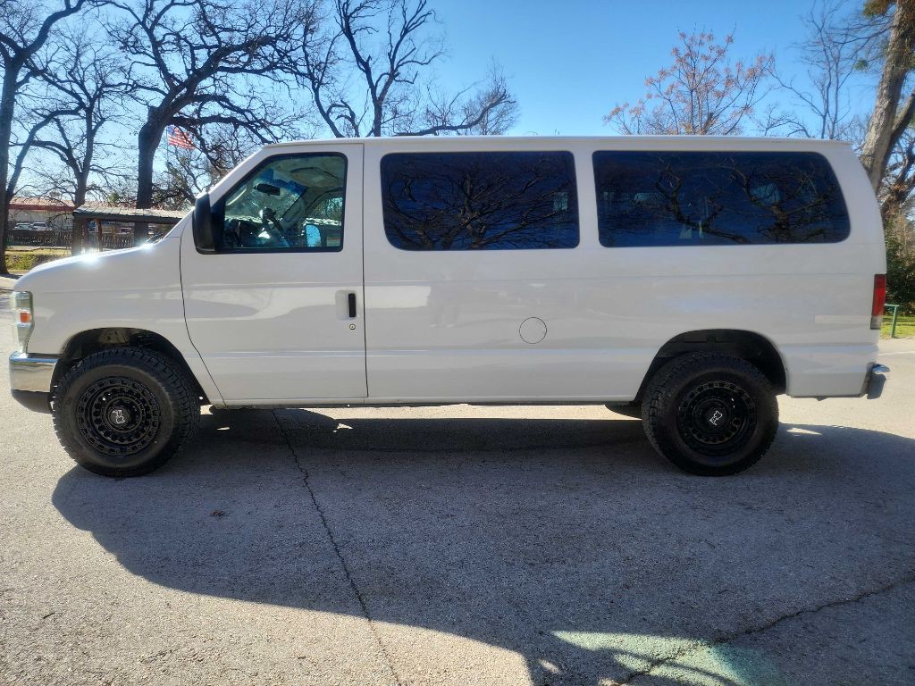 2009 Ford Econoline Image 4