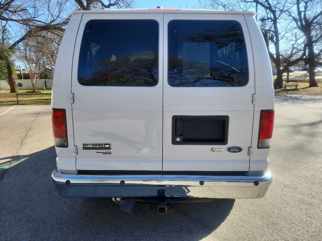 2009 Ford Econoline Image 6