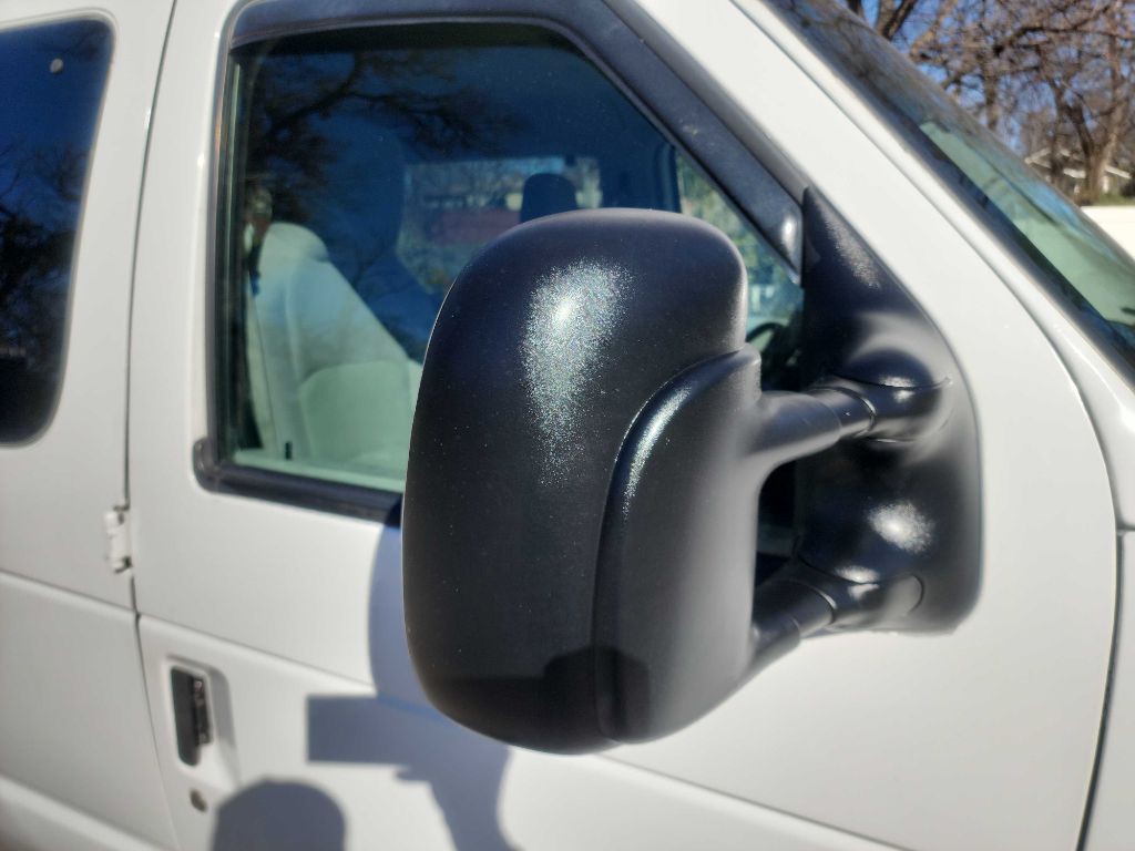 2009 Ford Econoline Image 13