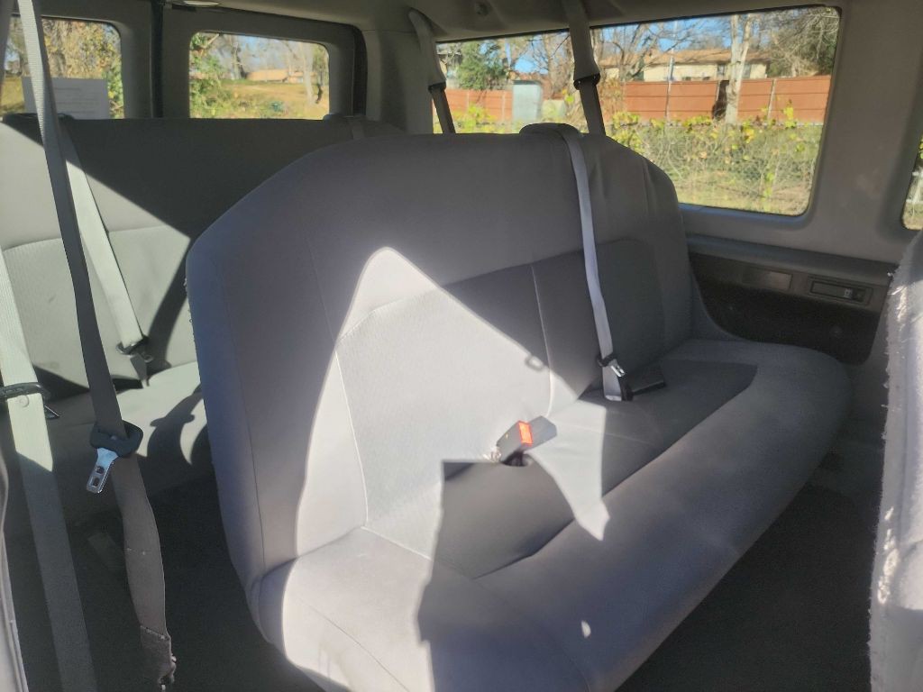 2009 Ford Econoline Image 27