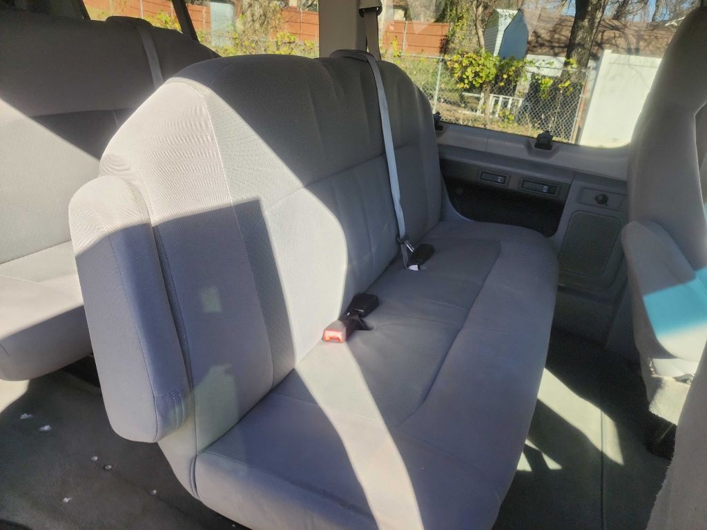 2009 Ford Econoline Image 29