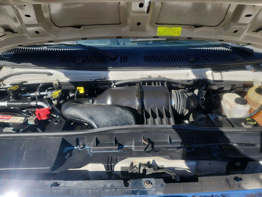2009 Ford Econoline Image 34
