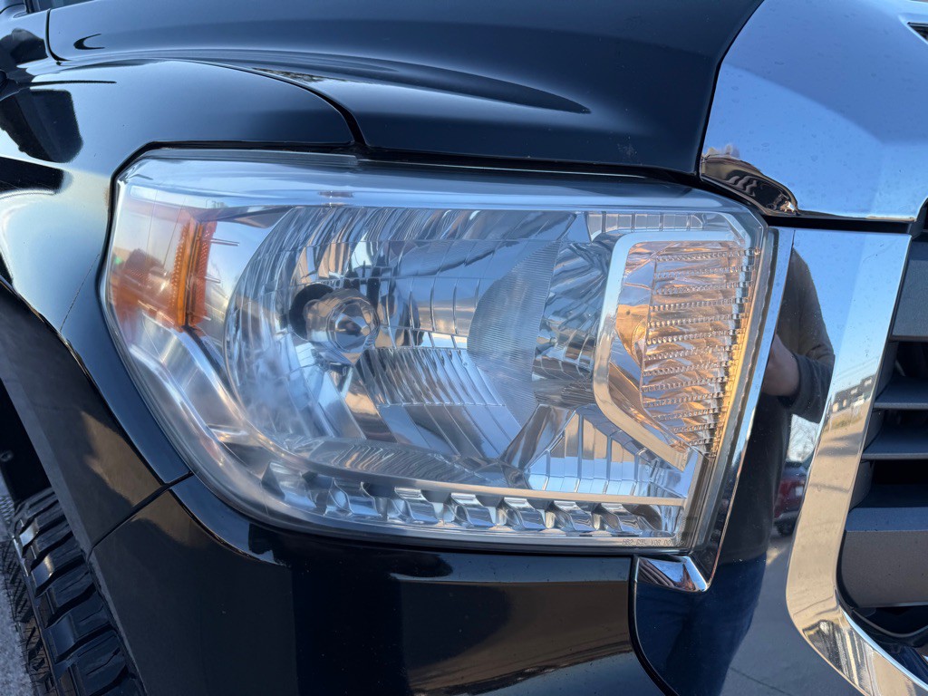 2015 Toyota Tundra Image 10