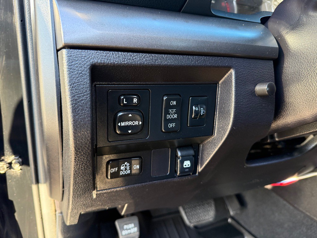 2015 Toyota Tundra Image 18