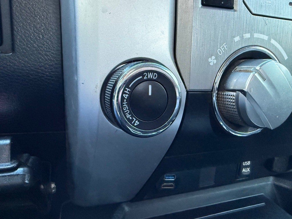 2015 Toyota Tundra Image 27