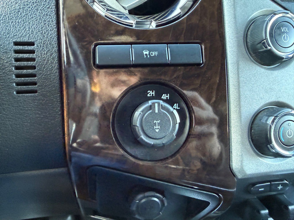 2014 Ford F-250 Image 32