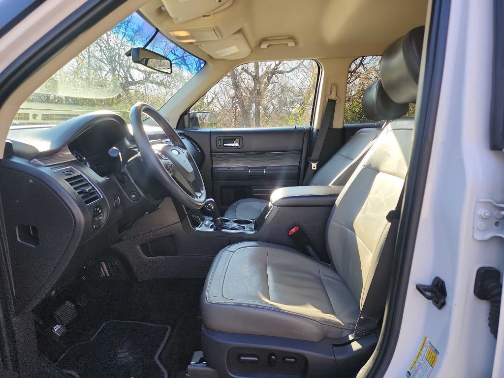 2017 Ford Flex Image 13