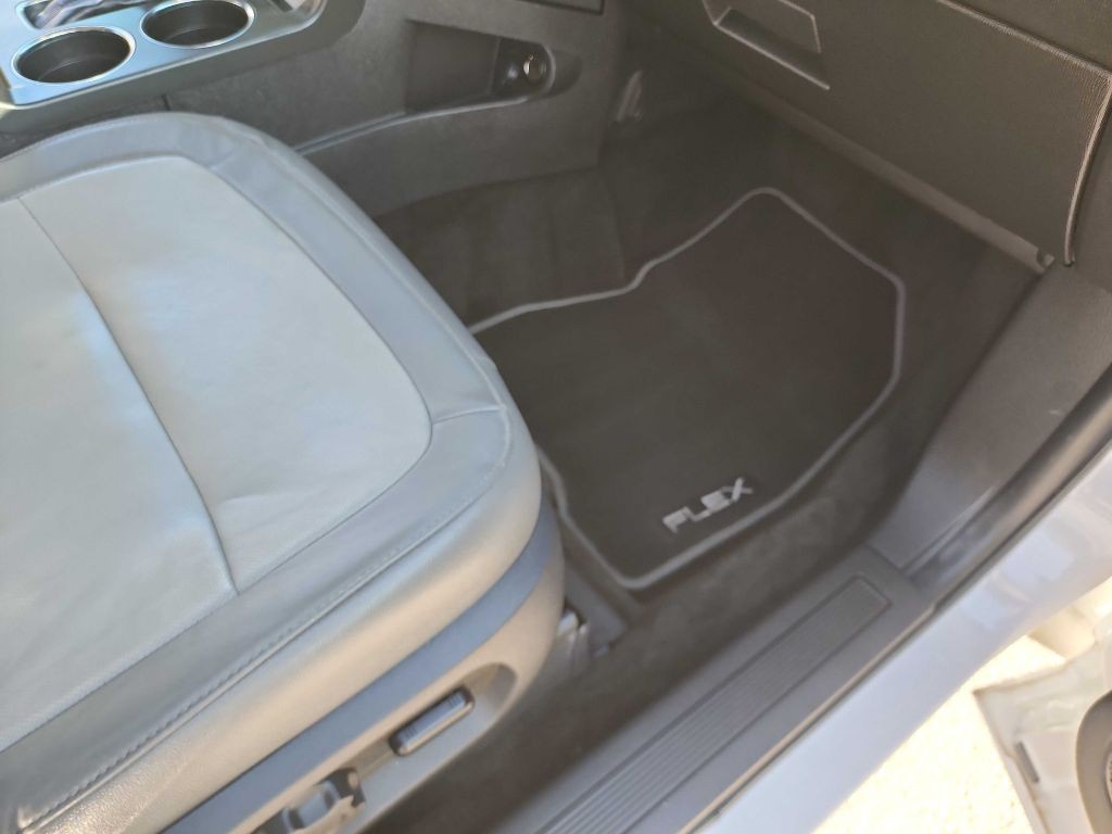 2017 Ford Flex Image 40