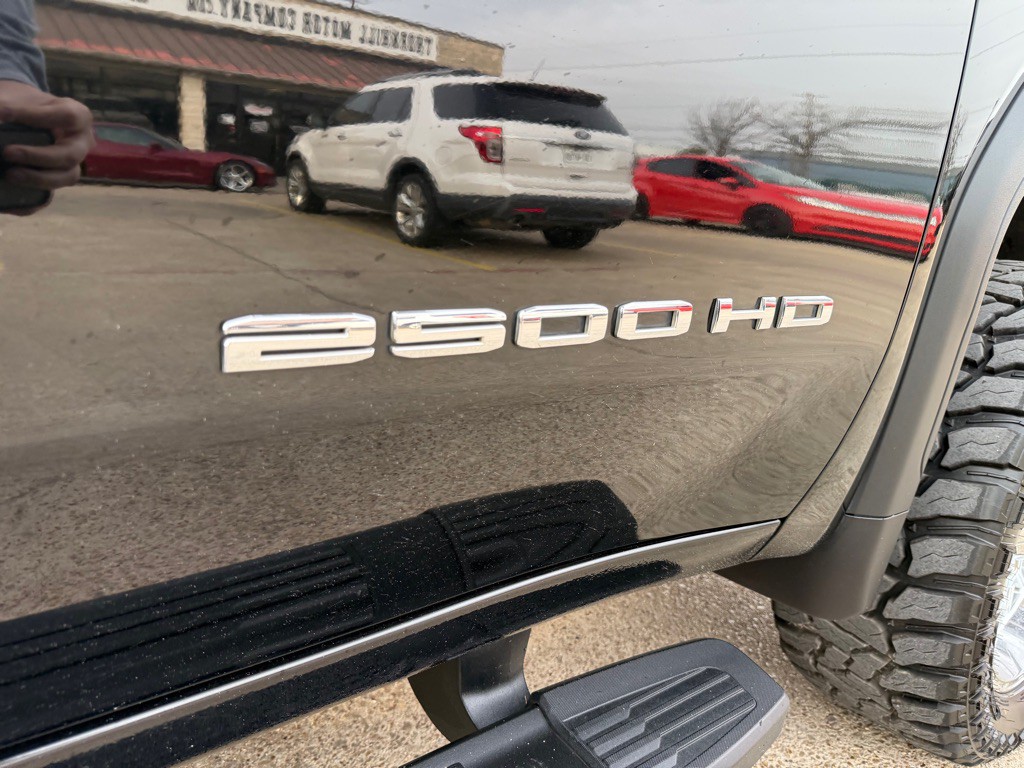 2020 GMC Sierra Image 11