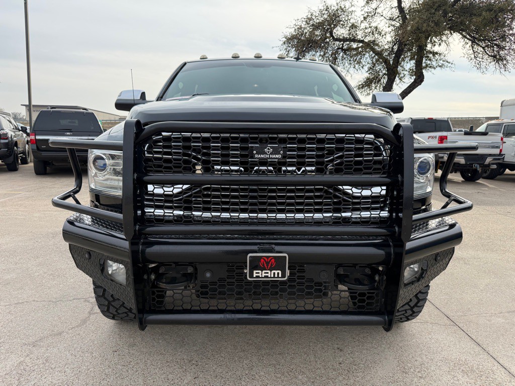 2017 RAM 3500 Image 2