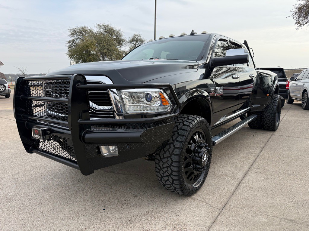 2017 RAM 3500 Image 3