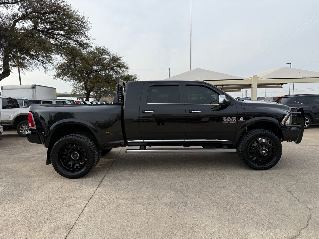 2017 RAM 3500 Image 8