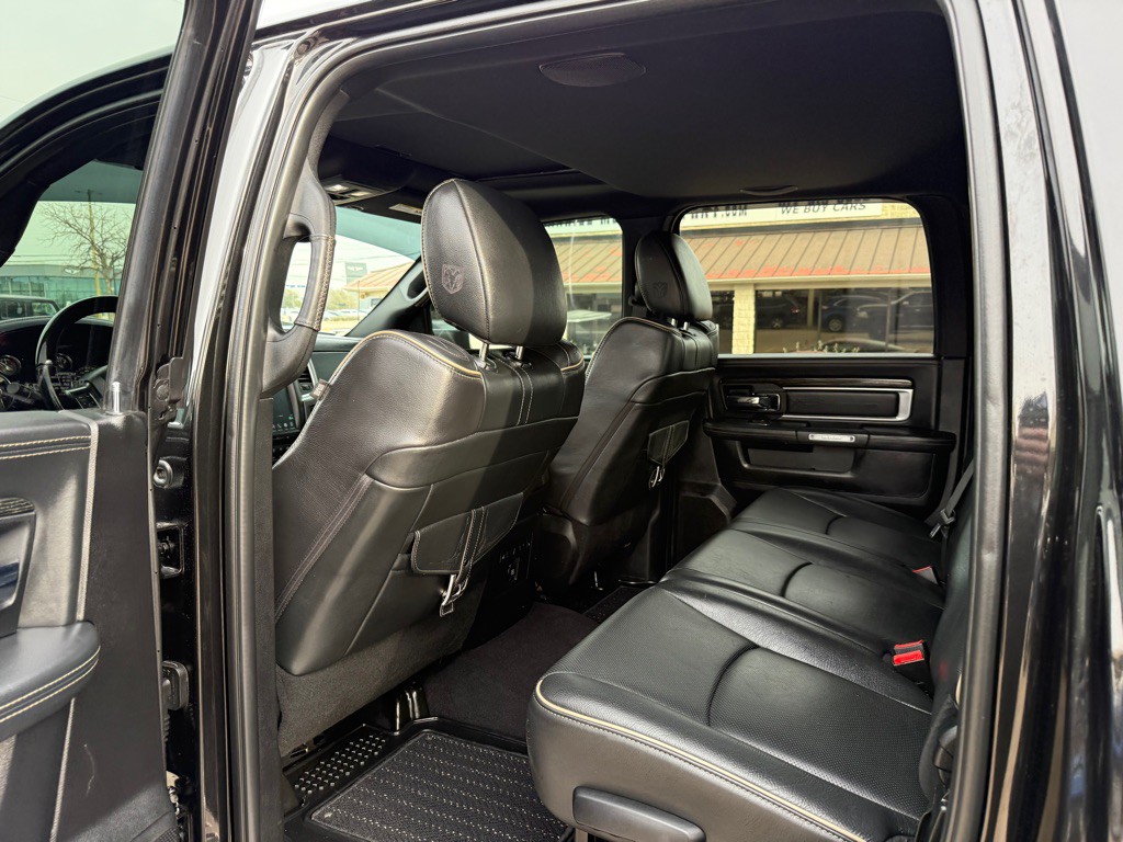 2017 RAM 3500 Image 17