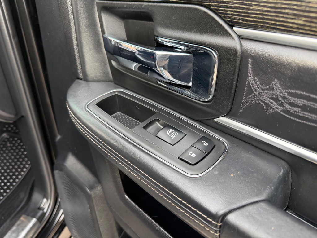 2017 RAM 3500 Image 30