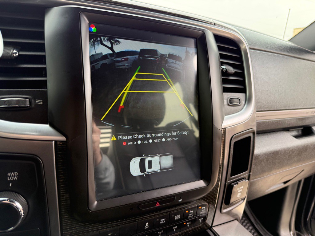 2017 RAM 3500 Image 34