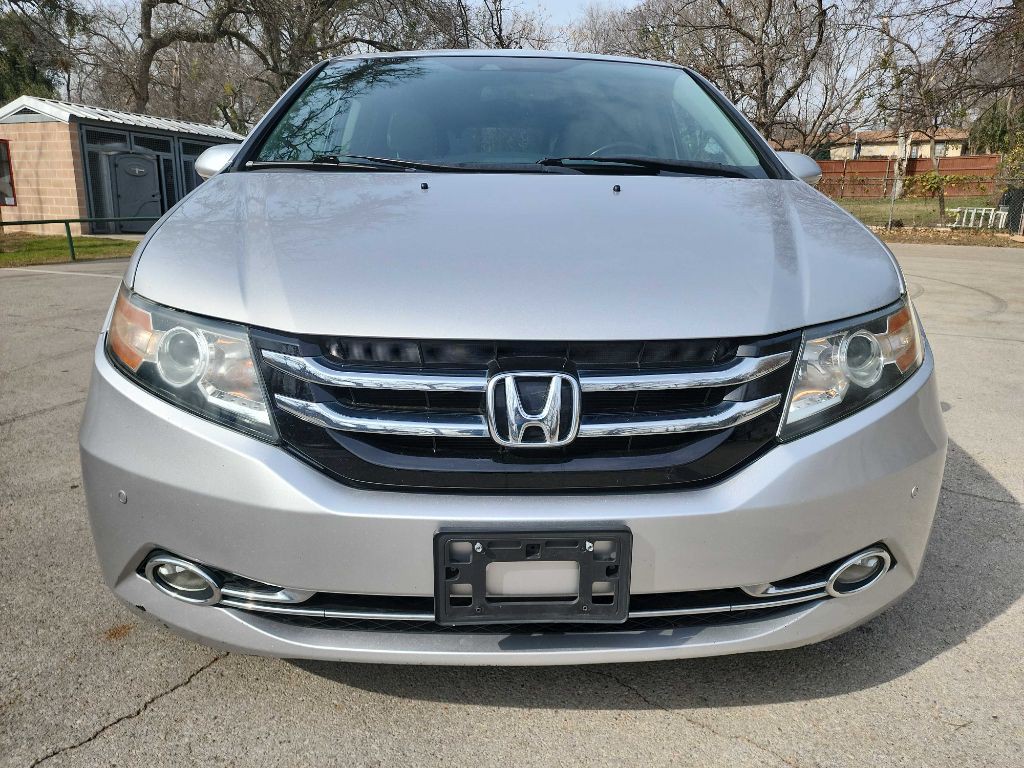 2014 Honda Odyssey Image 2