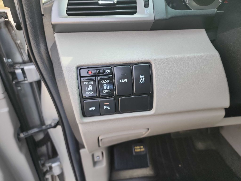 2014 Honda Odyssey Image 19