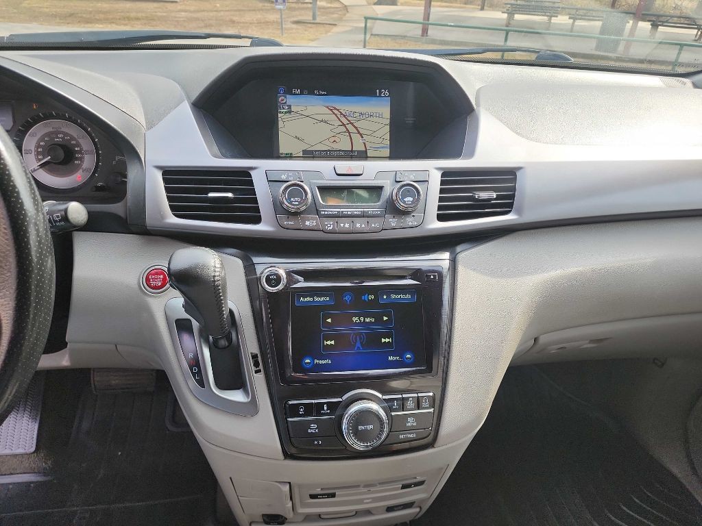 2014 Honda Odyssey Image 27