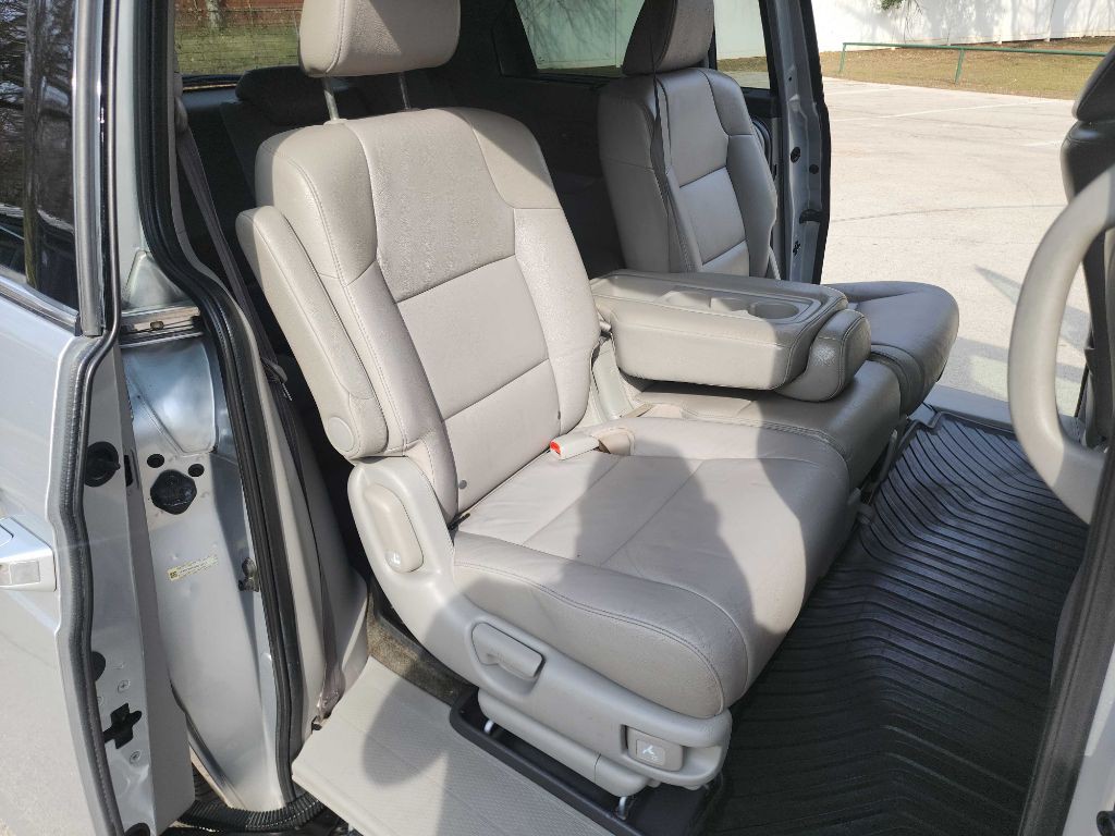 2014 Honda Odyssey Image 41