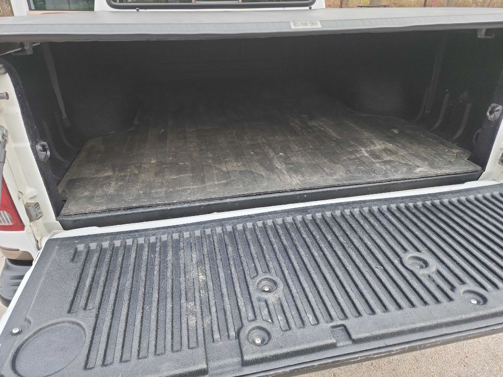 2004 Ford F-250 Image 9