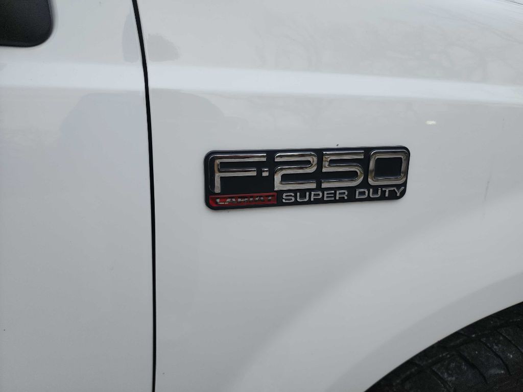 2004 Ford F-250 Image 12