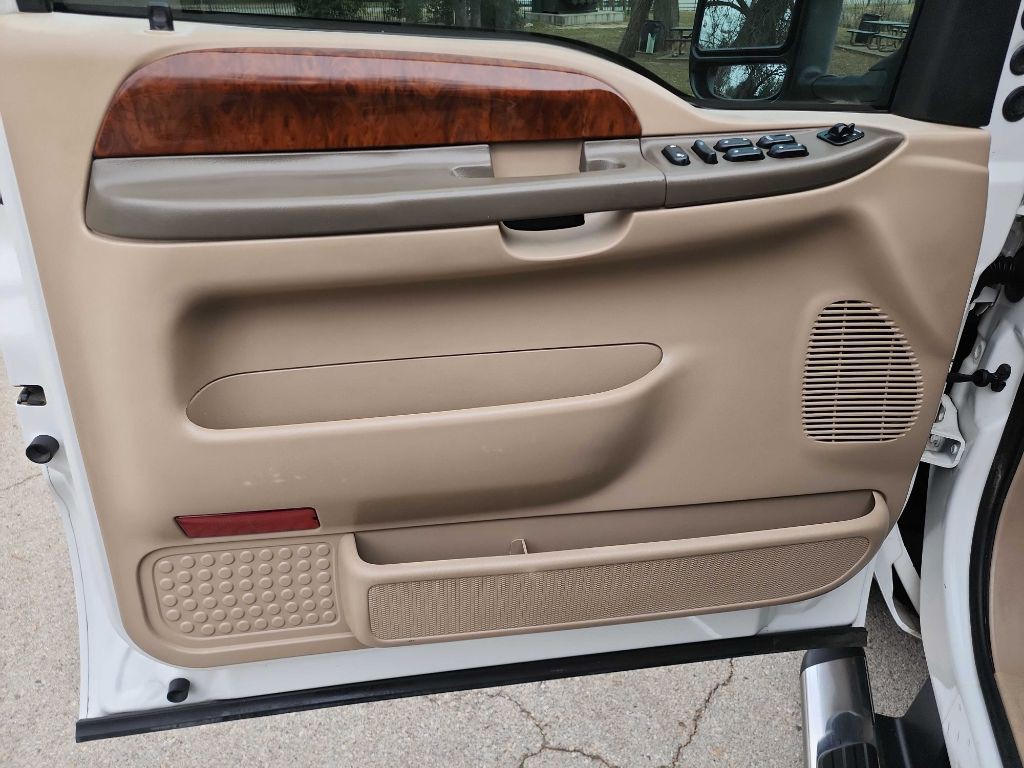 2004 Ford F-250 Image 15