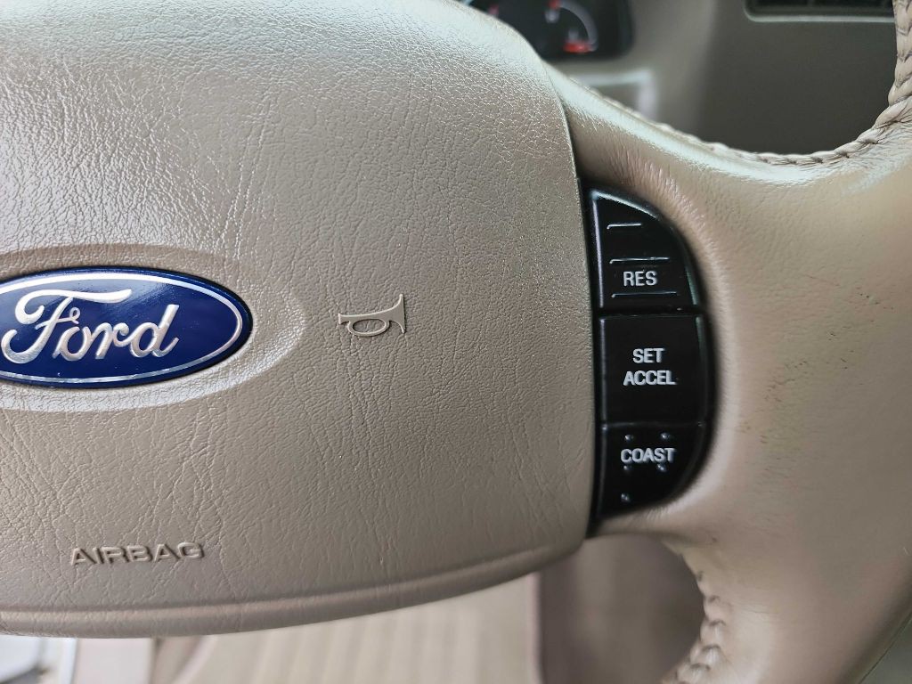 2004 Ford F-250 Image 19