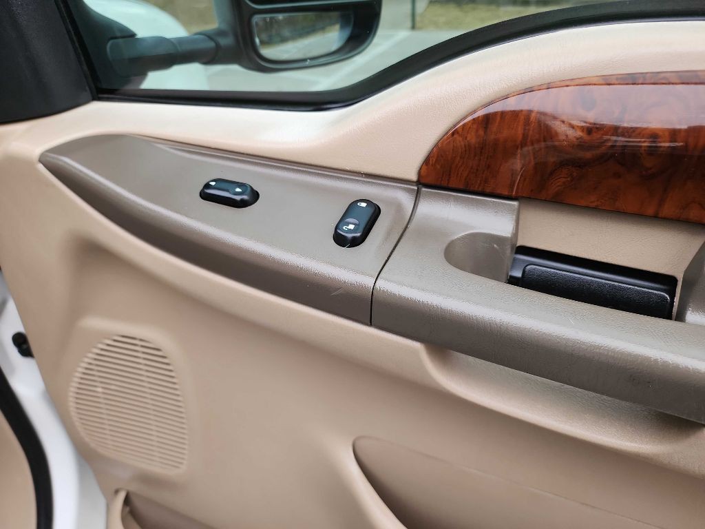 2004 Ford F-250 Image 34