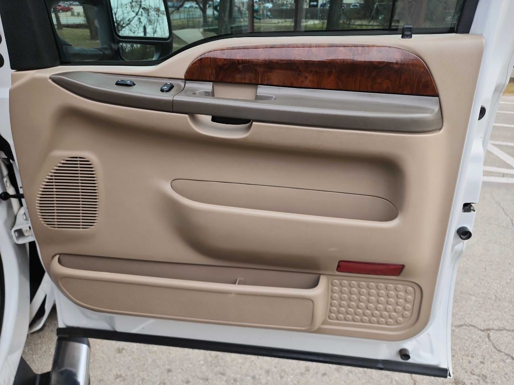 2004 Ford F-250 Image 36