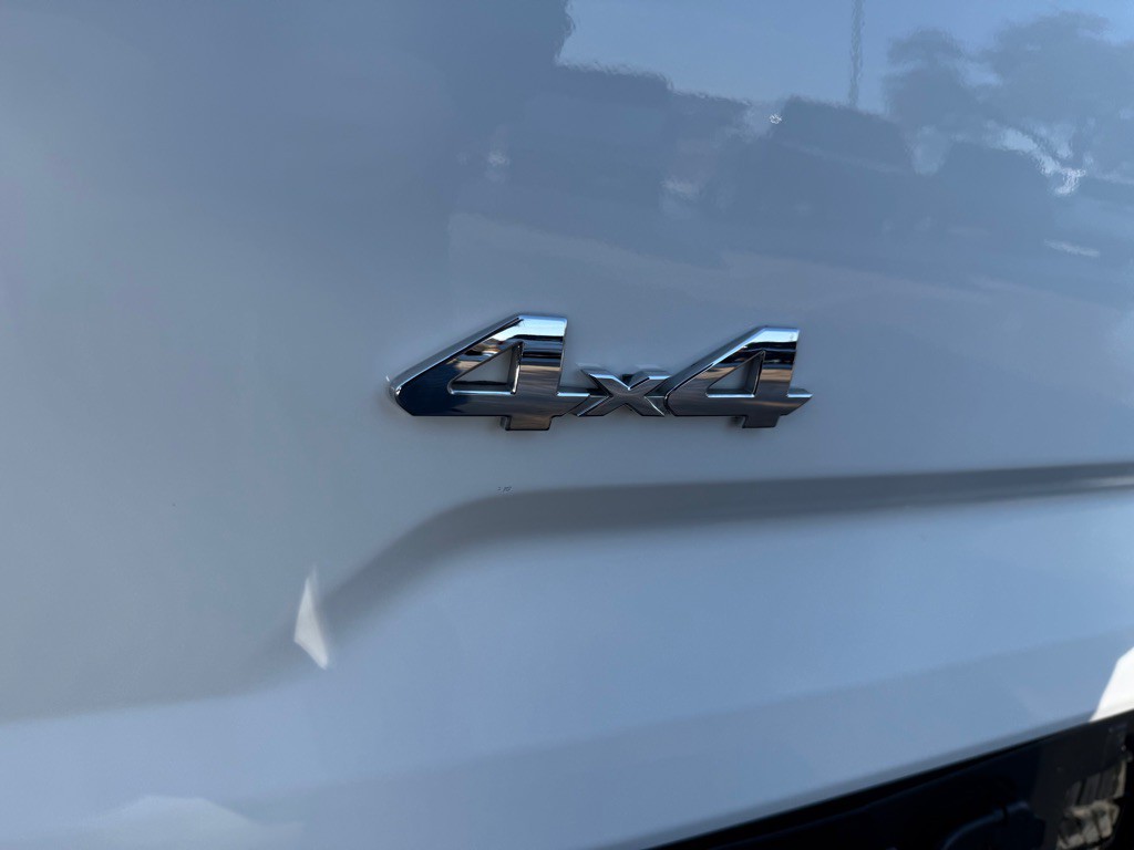 2014 Toyota Tundra Image 9