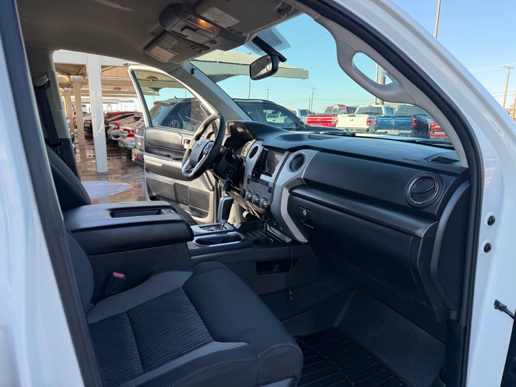 2014 Toyota Tundra Image 18