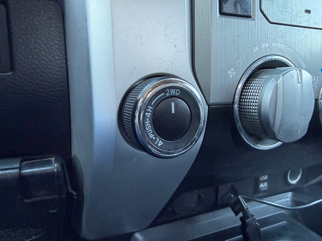 2014 Toyota Tundra Image 32