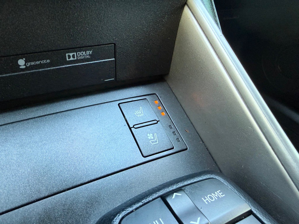 2015 Lexus IS Image 28