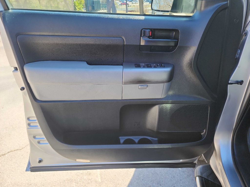 2010 Toyota Tundra Image 16