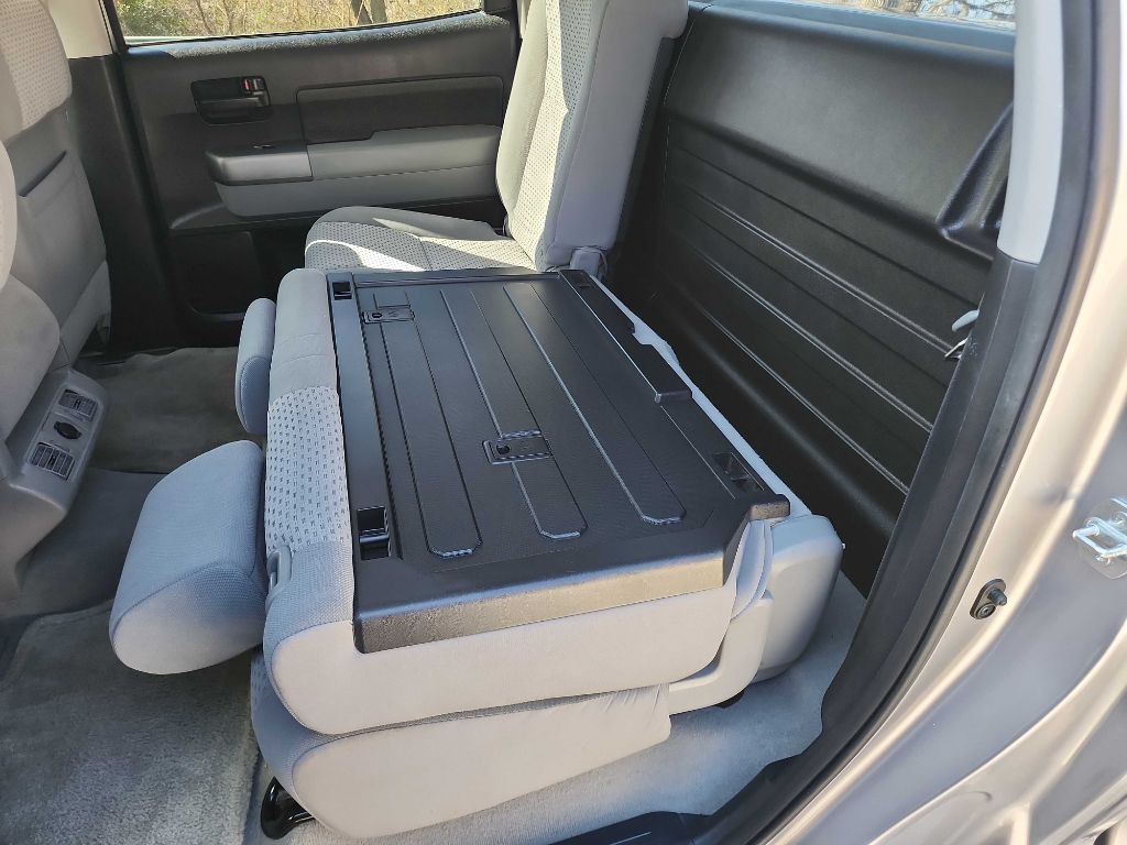 2010 Toyota Tundra Image 32