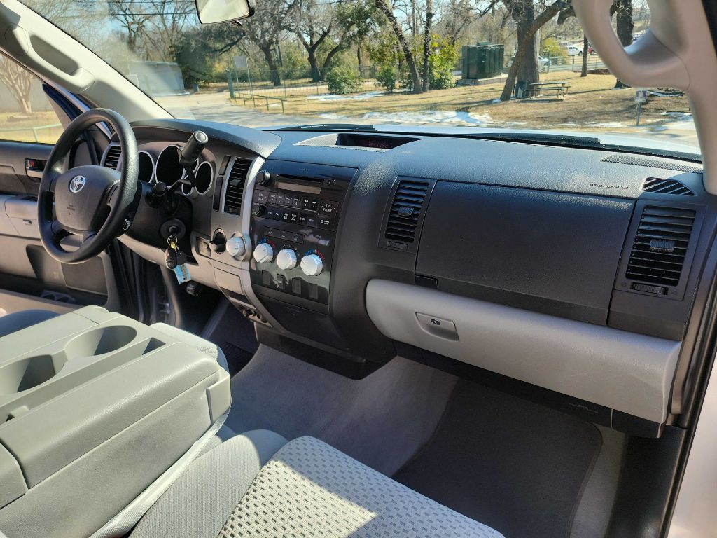 2010 Toyota Tundra Image 35