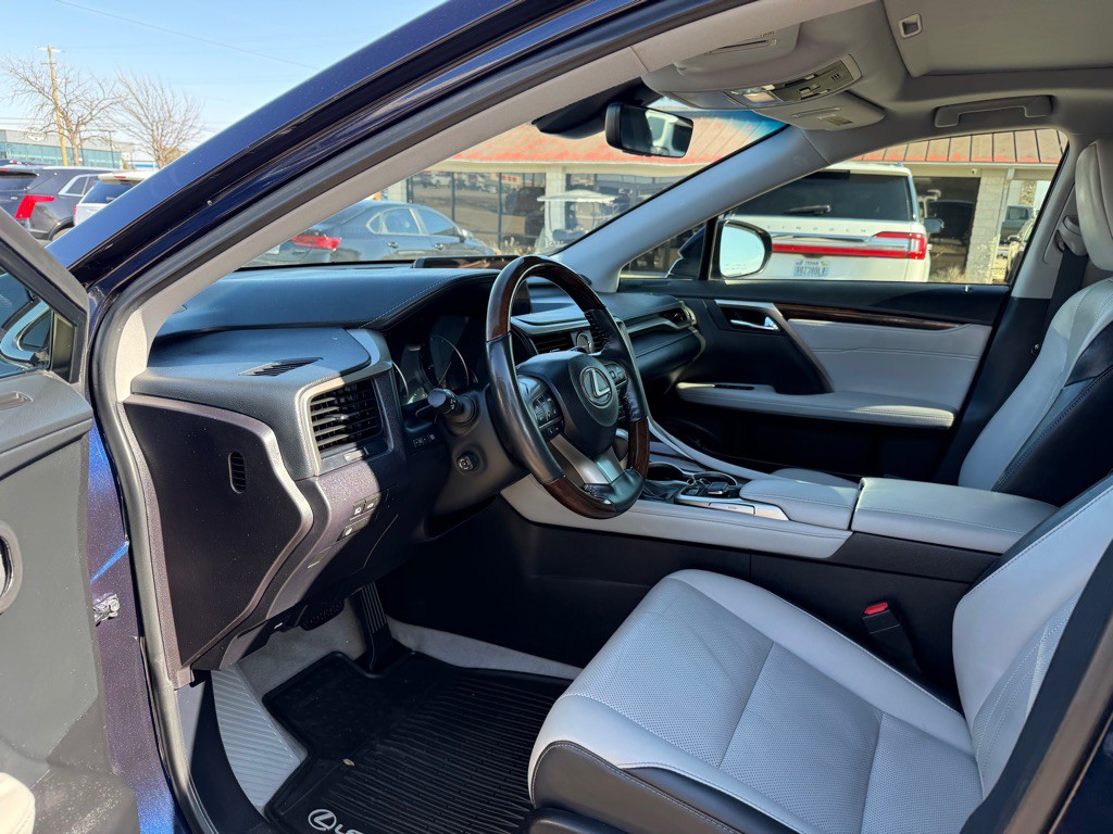 2017 Lexus RX Image 14