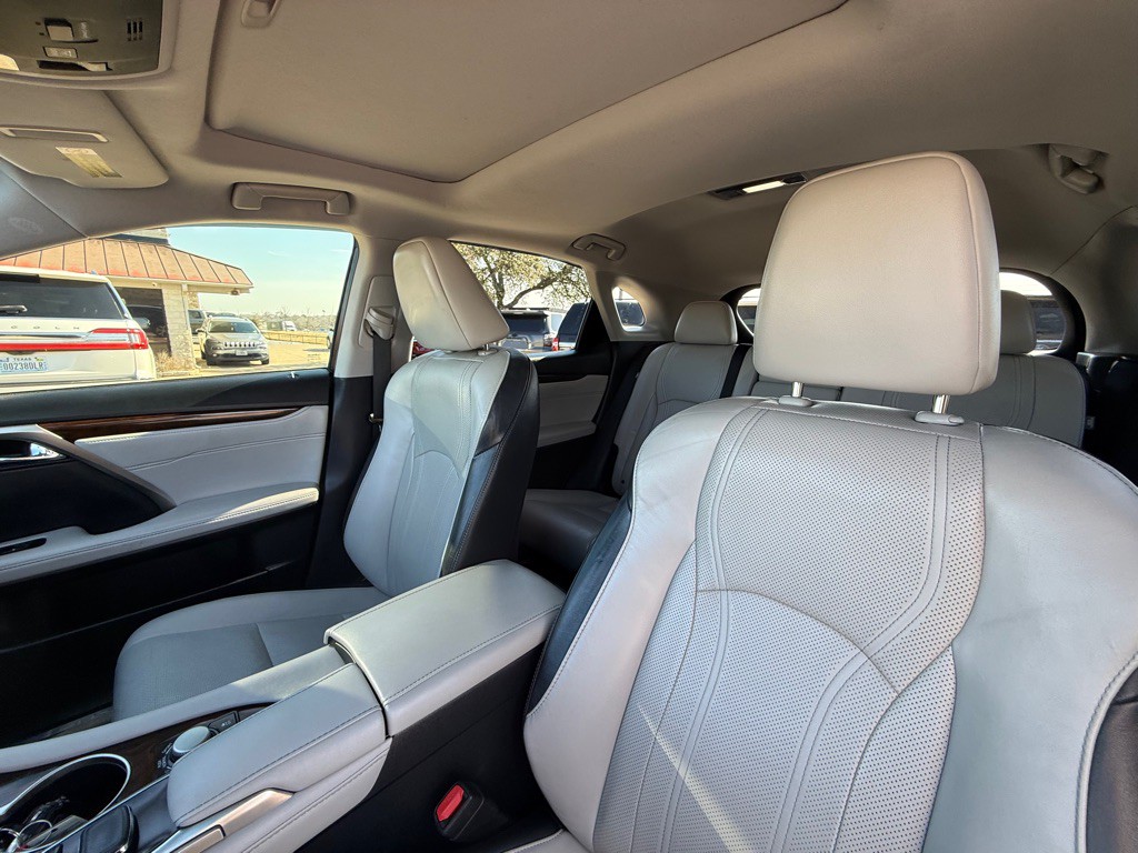 2017 Lexus RX Image 18